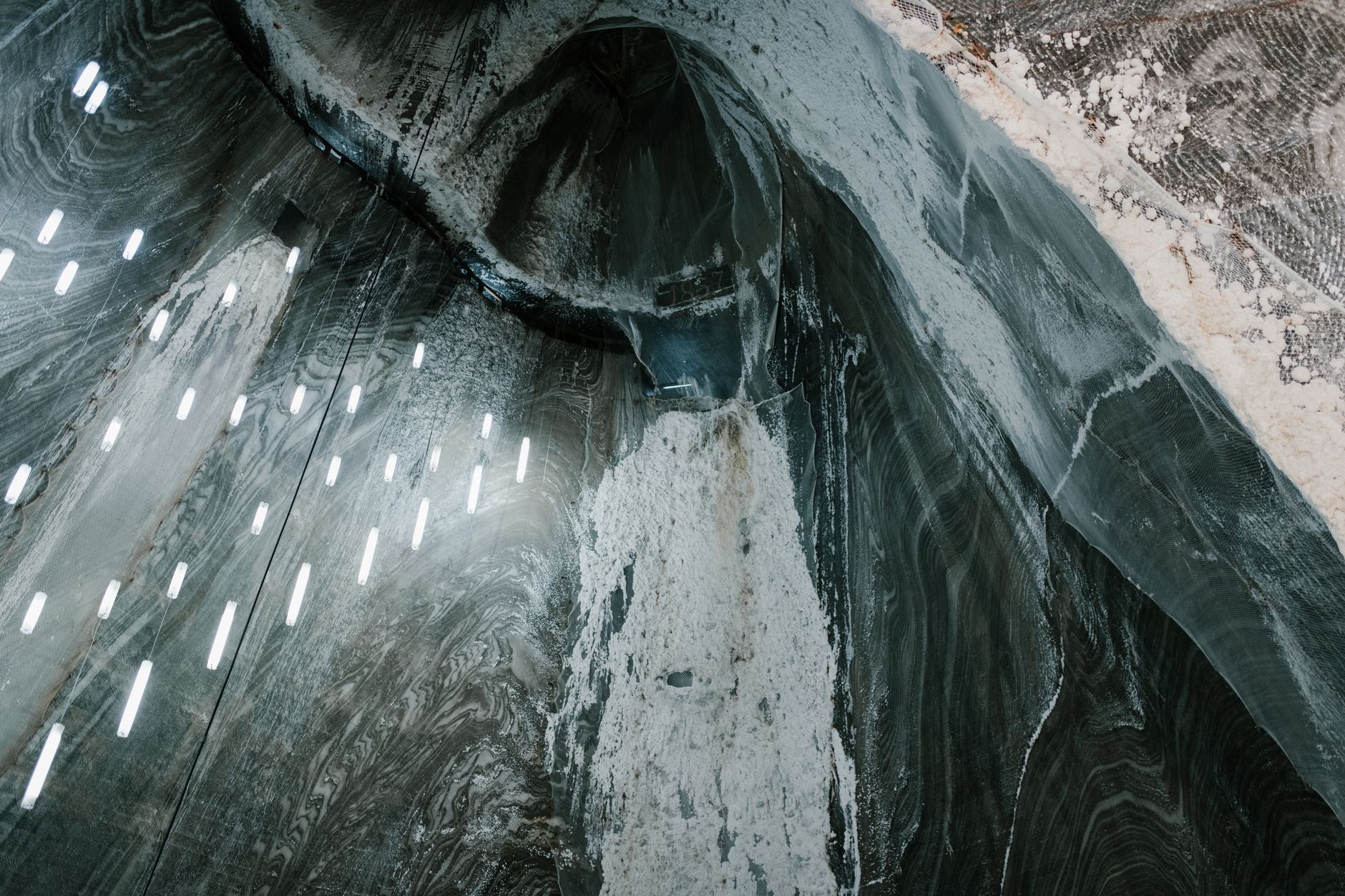 Pompage inondation cave équipe à Vaulx-en-Velin